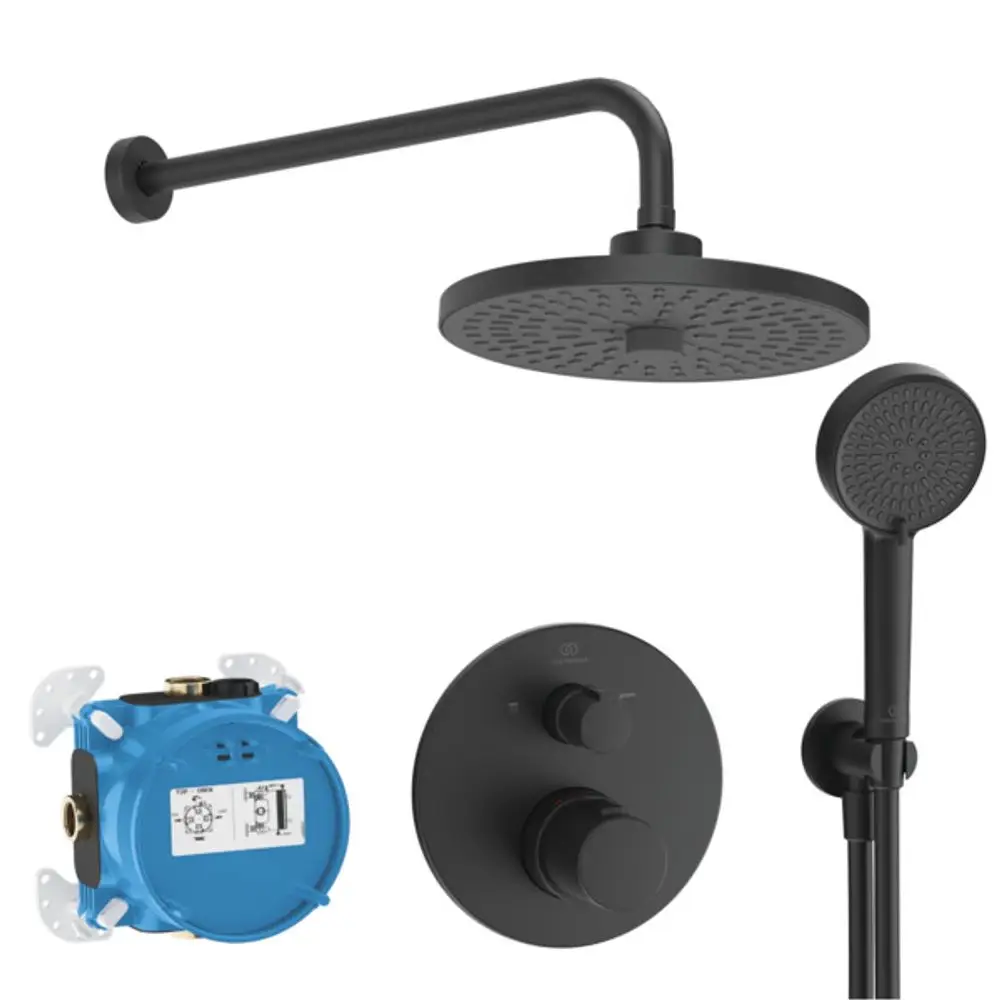 Armaturenpaket von Ideal Standard mit einer großen Regenbrause, einer Handbrause, einem Thermostat zur Temperaturregelung und einem blauen Unterteil für die Montage.